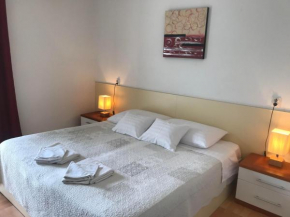 Spacious bedroom for two with pool view - Pansion Hajduk